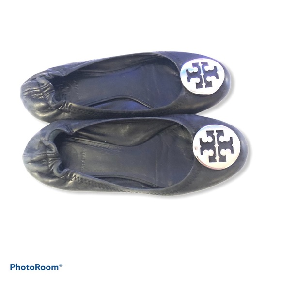 Tory Burch Black Flats with Cream Emblem - Picture 2 of 8